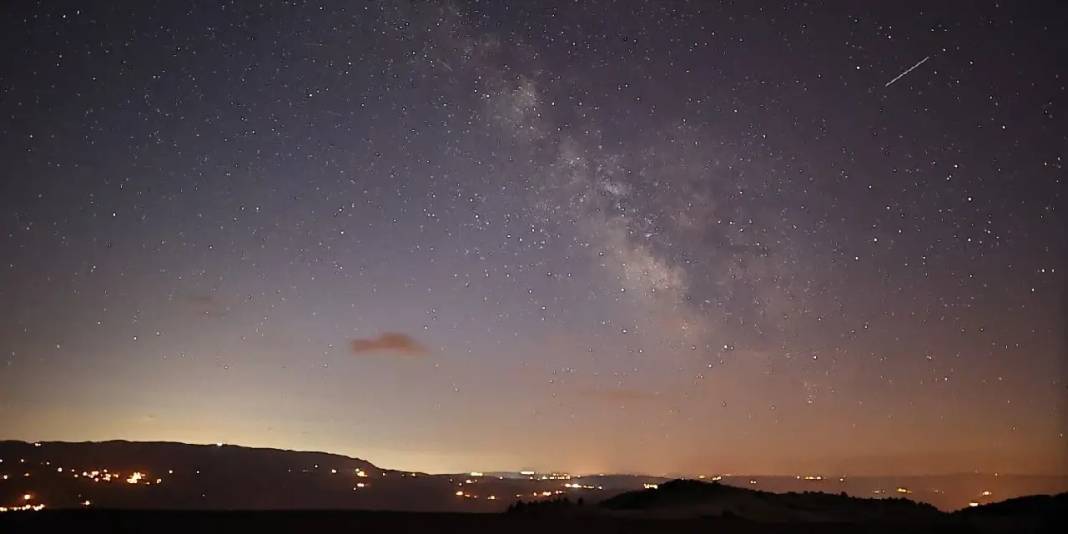 Yılın en büyük gök olayı hayran bıraktı! Perseid meteor yağmuru Türkiye'nin dört bir yanından izlendi 9